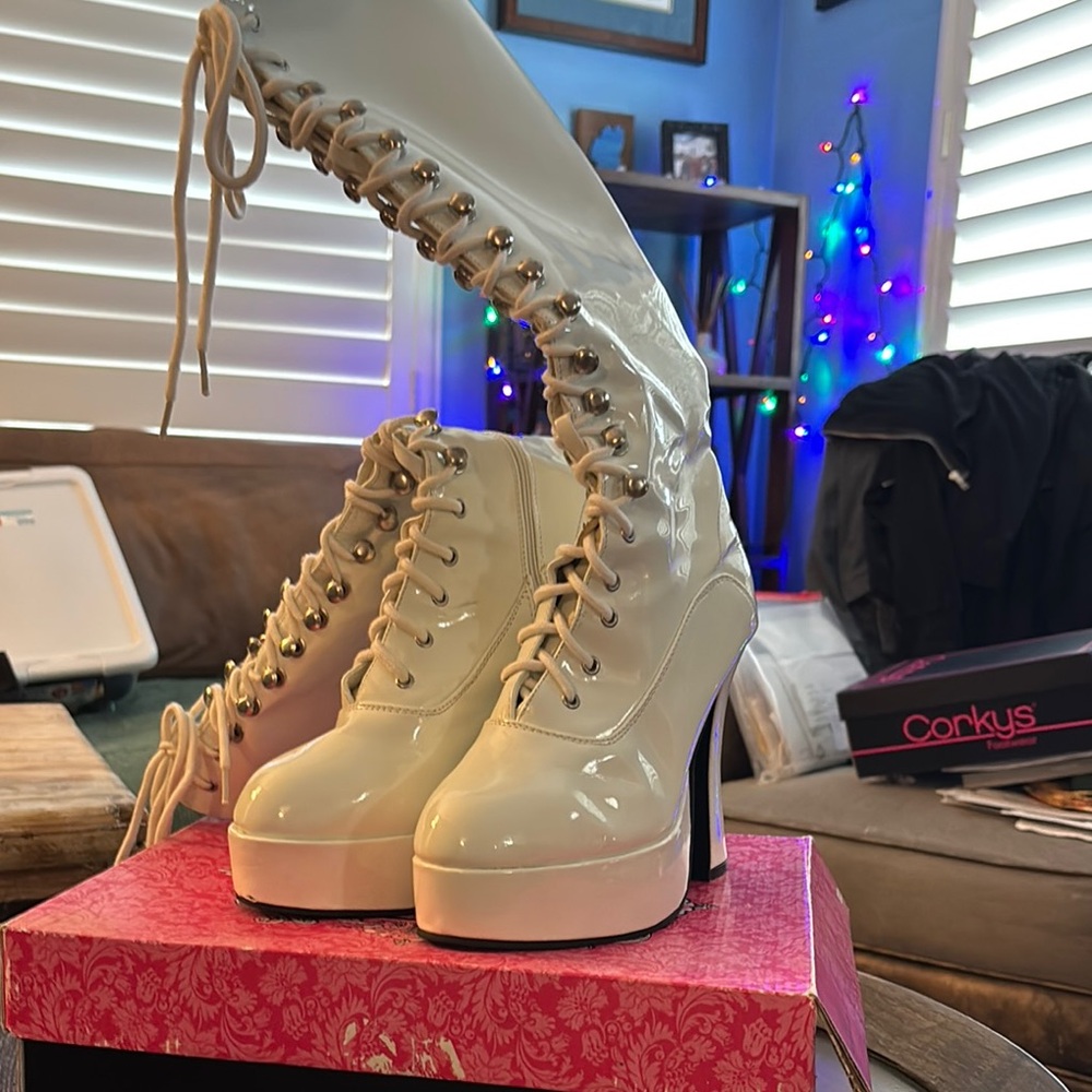 Ellie Cream Patent Lace-Up Platform Heeled Boots with Gold Eyelets